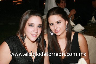 16112007
Lesslie Cano Juárez y María Espinosa Cantú.
