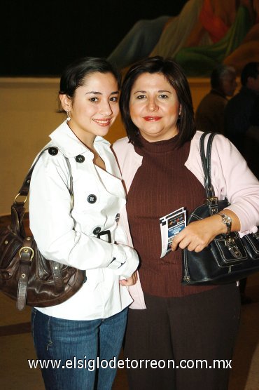 18112007
Nancy de la Garza y Silvia de la O de De la Garza.