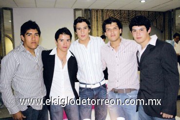 19112007
Raúl Antúnez, Luis Ibarra, Arturo Chávez, Daniel Baca y José Iván Rodríguez.