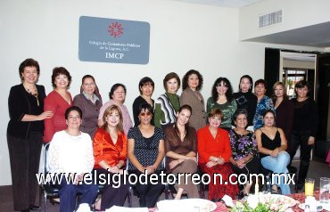 22112007
Miembros del Comité de Damas del Colegio de Contadores Públicos de La Laguna, A.C.