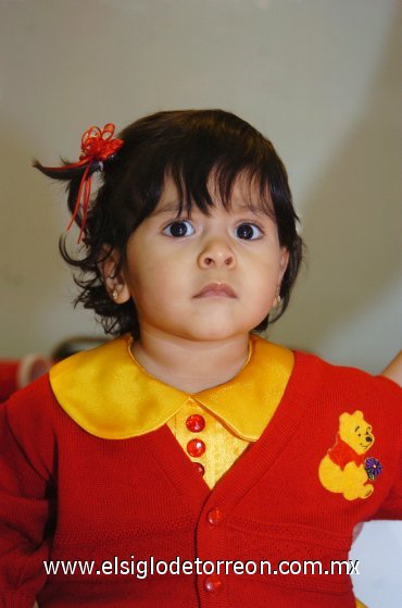 23112007
Lizeth Alejandra Flores Oviedo fue festejada al cumplir un año por sus papás Emilio Flores y Guadalupe Oviedo de Flores.
