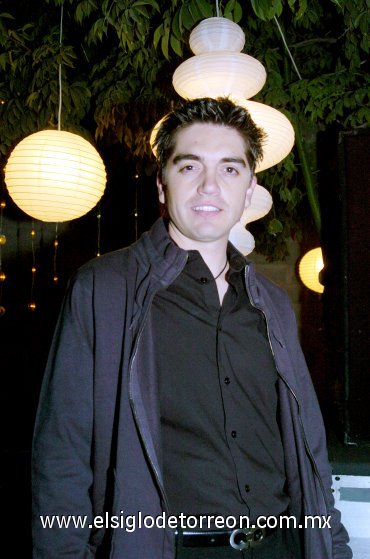 23112007
30 años cumplió Luis Fernando Salazar