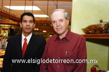23112007
Antonio Martínez y Jorge Landeros asistieron a la reciente reinauguración del restaurante Sirloin Stockade.