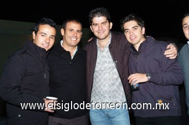 23112007
Julio Villalobos, Luis Fernando Salazar, Luis Pérez y Omar Mexsen.