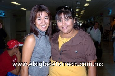 18112007
Natalia Hernández y Alondra García partieron a Toluca, Edo. de México.