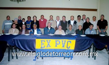 25112007
Ex alumnos de la PVC convivieron como cada año en el marco de una agradable cena