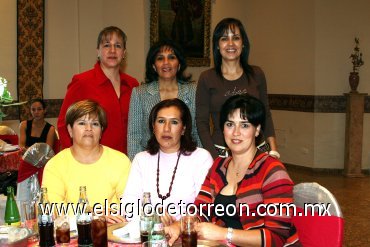 29112007
Silvia de Mendoza, Norma de Rodríguez, Dora Alicia Muñoz de González, Yolanda Villar de Calderón, Laura Ríos de Escobedo y Janny Treviño.