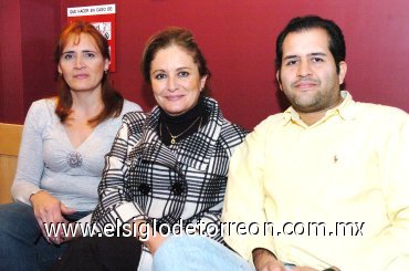 30112007
Susana García, Leticia Olvera y Alfonso Barrón.