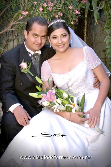 Sr. Jorge Luis Berna Benavides y Srita. Ana Laura Ochoa Valdés recibieron la bendición nupcial en la parroquia Los Ángeles el pasado sábado 27 de octubre de 2007.

Studio  Sosa