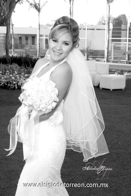 Srita. Cristela S. Ávalos Guzmán contrajo nupcias con el Sr. José C. Santillano Romero.

Estudio Aldaba  & Diane.