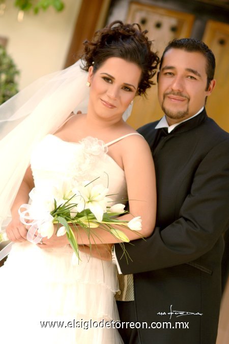 Sr. Carlos Alberto Chavarría Urbina y Srita. Denise Hinojosa Medrano unieron sus vidas en sagrado matrimonio en la parroquia del Inmaculado Corazón de María el sábado 20 de octubre de 2007.

Estudio Carlos Maqueda