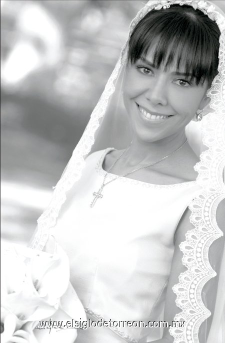Srita. Myriam Marcia Ramírez de León el día de su boda con el Sr. Alfonso Sepúlveda Ramírez.

Estudio Carlos Maqueda.