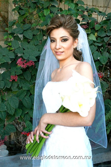 Srita. Olga Carolina Valadez Woessner el día de su enlace nupcial con el Sr. Fernando Javier Olivares Ibarra. 

Ramón Sotomayor Woessner