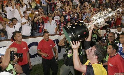 Los Potros de Hierro del Atlante se colocan el título de campeones y orgullosamente levantan la copa del torneo apertura 2007 del futbol mexicano.