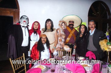 02122007
Érika, Víctor, Rebeca, Víctor S., Cristina, Pablo, Mary Carmen y Joel.