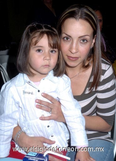 04122007
Karina y María Fernanda Anaya.
