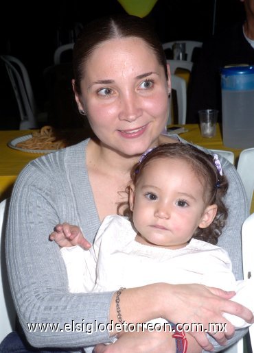 04122007
Luisa Fernanda Ramos y Bárbara Aguayo.