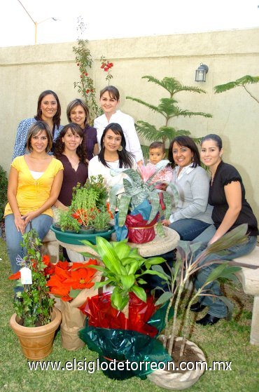 07122007
Alma Luján, Katy Riveroll, Valeria Correa, Ana Sánchez, Regina Pulido, Nelly Blackaller, Lucy Navarrete, Maru Sánchez y Bárbara Cofiño.