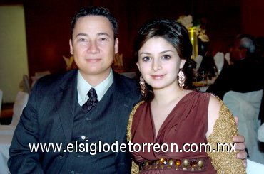 02122007
Akío y Diana Kishi.