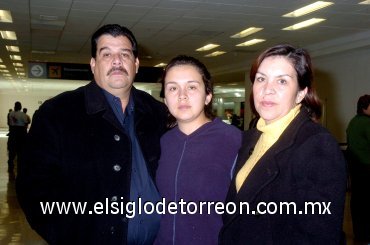 21122007
Jorge, Laura y Patricia Vélez viajaron a Tijuana, Baja California.