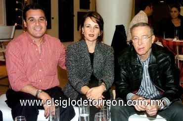 11122007
Andrés y Marcela Sotomayor y Armando Martín.