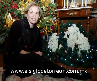 11122007
Lo más importante de las posadas tradicionales es que se fortalece la unión de las familias, amigos y vecinos; Odila Villarreal de Vargas.