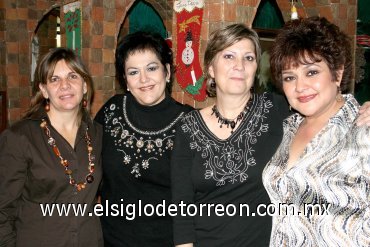 21122007
Yolanda Aguirre, Corina Ramos, Blanca Garza y Bertha Casas.