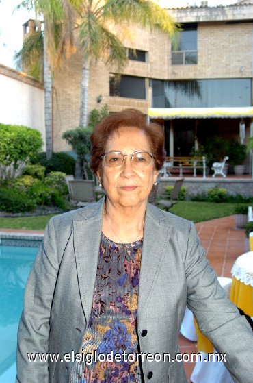 23122007
Doña María Teresa Barrios de Soltero, celebró su cumpleaños.