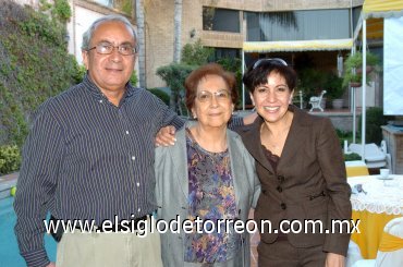 23122007
Manuel Sadott Soltero, María Teresa B. de Soltero y Norma S. de Martínez.
