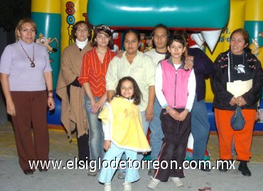 24122007
Vecinos de la colonia La Fuente organizaron como cada año su posada navideña.