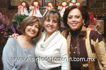 25122007
Alicia de Cárdenas, Rocío de Juan Marcos y Olga de Gallegos.