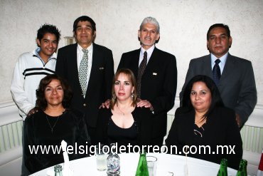 19122007
Luis Guillermo Borroel Villegas, José Luis Borroel Torres, Ma. Mayela Villegas de Borroel, Manuel Montes Saenzpardo, Graciela Álvarez de Montes, Demetrio Zamora Covarrubias e Isabel Torres de Zamora