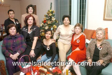 19122007
Victoria Armendáriz de Wong, Norma Acuña Cepeda, Lorena Badilla de Mena, Silvia de Lara, Patricia de Pereda, Patricia de Badilla, Lupita Elizalde y Vero de García, amigas del grupo de baile.