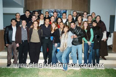 23122007
Ex alumnos del Colegio Americano de Torreón generación 1991, se reúnen en el marco de un convivio navideño.