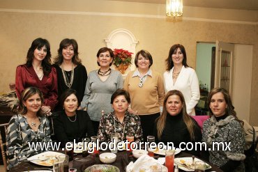 23122007
Leonor Salas, Gaby Rocha, Margarita Zepeda, Mayu Zepeda, María Rosa Medina, Érika Ruelas, Lupe Meléndez, Silvia Zurita, Ana Lilia Flores y Laura Treviño.