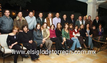 27122007
Tolo, Lourdes, Rafa y Anabel, Javier y Pity,  Roberto e Ingrid, Pato y Marcela, Memo y Vivi, Beba, Moy y Adriana, Ricardo y Lily, Gustavo y Bárbara, José y Rosarín, Ramón y Luly, Curro y Pily.