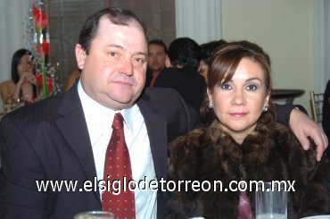 21122007
Ramiro Fernández y Alma Delia Sifuentes.