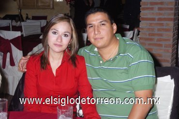 23122007
Blanca de Dávila y Eduardo Dávila, captados en reciente festejo.