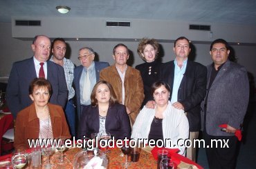 15122007
Jordi Álvarez, Alejandra de Arias, José Luis López, Eduardo Mascarel, Javier Roel, Crisanta de Roel, Francisco Moncholi, Cecy de Moncholi, Jorge García y Sofía Enríquez.