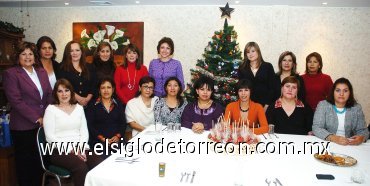 15122007
Lorena, Adela, Consuelo, Claudia, Sol, Milagros, Angelita, Eva, Rita, Caty, María, Noelie, Martha, Lulú, Licha, Mercedes e Ileana
