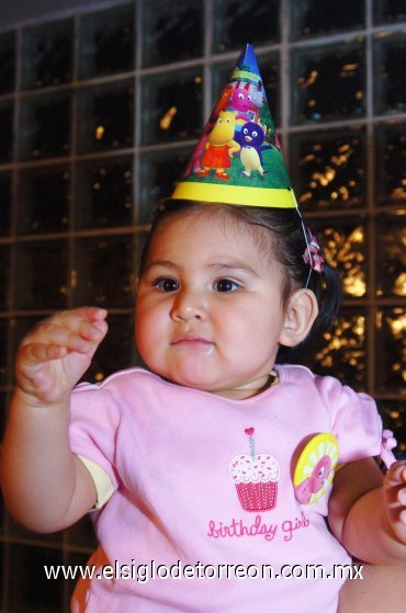 15122007
Su primera fiesta de cumpleaños, es la que tuvo la pequeña Daniela.