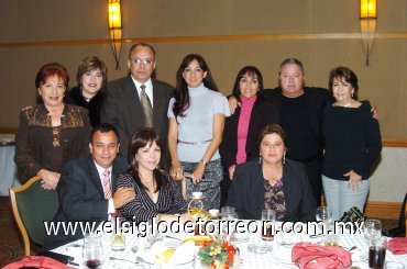 16122007
Coco Pulido, Lucy y Fernando Carrillo, Sara Quintanilla, Martha y Pepe Gámez, Luz María González, Miguel Ángel Garza, Lucy Mijares y Olga Pérez.