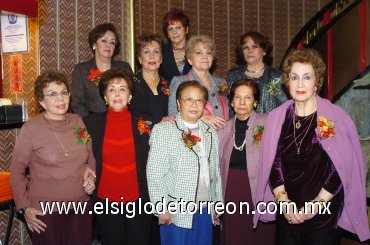 16122007
María Magdalena de Rojas, Rosita de Chong, Luly González, Lucía de Ávalos, Lala de Sandoval, Rosita Araluce, Irene Toledo, Teresita de Orozco, Pera Molina y Esperanza de Molina.