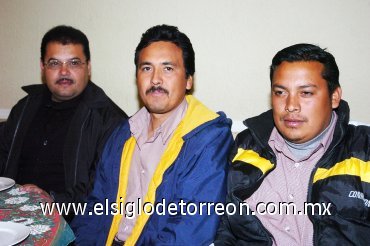 28122007
Gerardo Moreno, Francisco Ambriz y Alberto Ambriz.