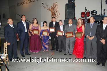 30122007
Entrega de Testimonios de Agradecimiento