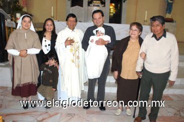 31122007
La pequeña Issabella estuvo acompañada de la hermana Ana Isabel Romo, Karina García, Diego García Olivares, Pbro. Juan Mendoza, Saúl García Jáquez, Otilia Jáquez y Nazario García.