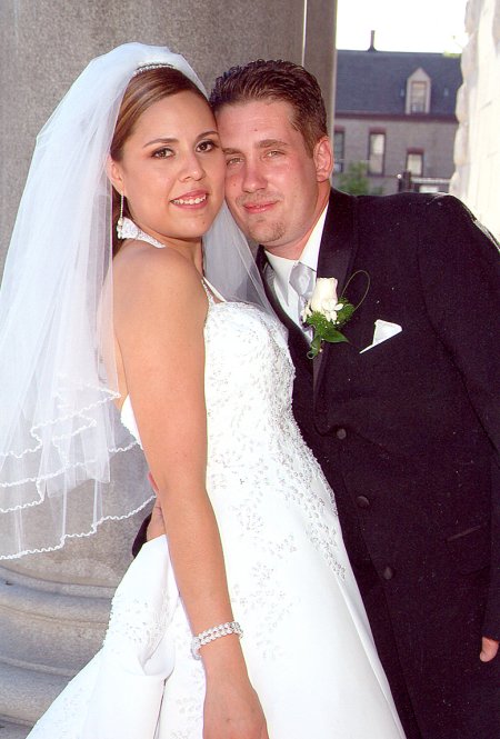 Sr. Michal Dytrych y Srita. Brenda Acosta López recibieron la bendición nupcial en el altar de la parroquia de Santa Gertrudis, en la ciudad de Chicago, Illinois, el tres de agosto de 2007.