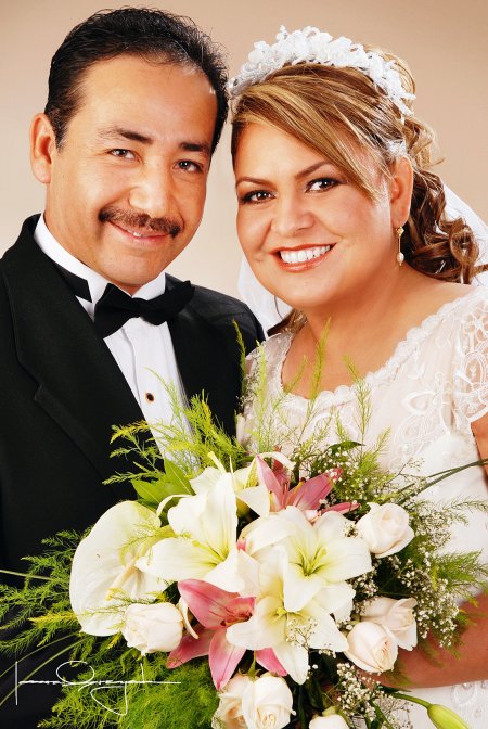 Sr. Salvador Olivas Lozano y Srita. Dulce María López Almeida contrajeron nupcias por lo civil el viernes cinco de octubre de 2007. 

Estudio Laura Grageda.