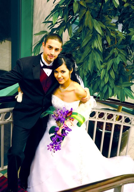 Sr. Shamim Kasiri y Srita. Jéssica J. Monsiváis Martínez contrajeron nupcias en la parroquia de Lady of Fatima, en la ciudad de Vancouver, Canadá, el pasado viernes 16 de noviembre de 2007.