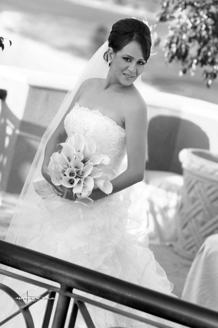 LEM. Rocío Fabiola Escalante Chavarría el día de su enlace nupcial con el Ing. Mario Cuauhtémoc Quintero Mora.

Estudio Carlos Maqueda.